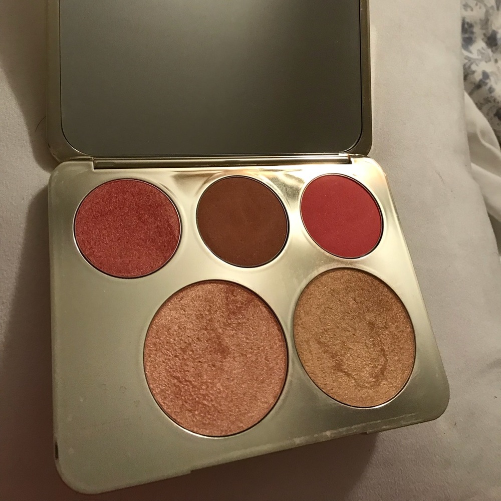 Becca Jaclyn Hill Highlight and Blush Palette